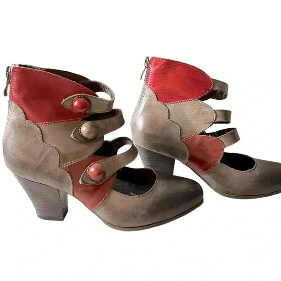 L’Artiste Gray Ankle Vintage Multistrap Booties size 7 by Spring Step - Picture 1 of 6